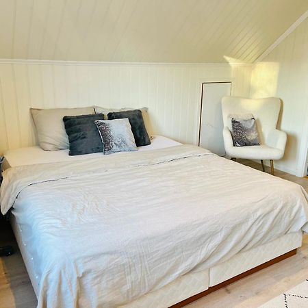 A Beautiful 3-Bedroom Apartment With Stunning Views And Free Parking Берген Экстерьер фото