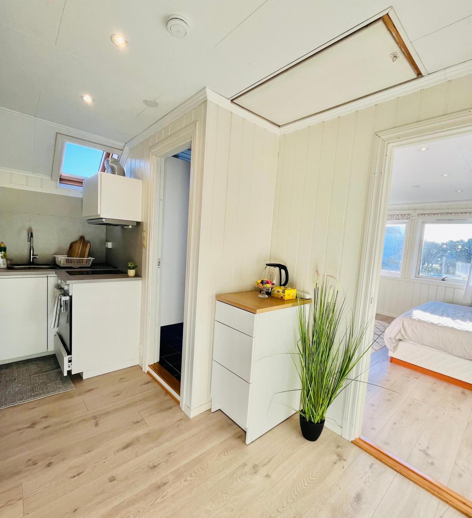 A Beautiful 3-Bedroom Apartment With Stunning Views And Free Parking Берген Экстерьер фото