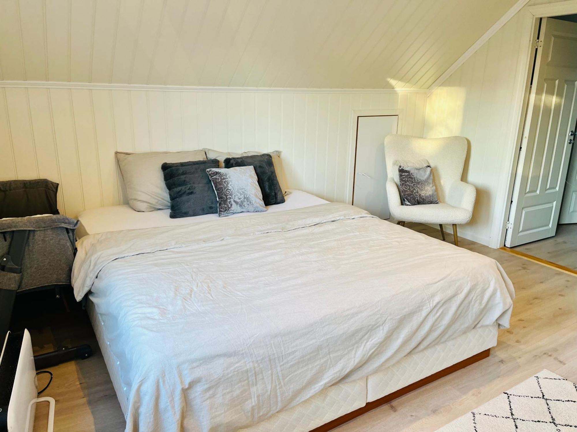 A Beautiful 3-Bedroom Apartment With Stunning Views And Free Parking Берген Экстерьер фото