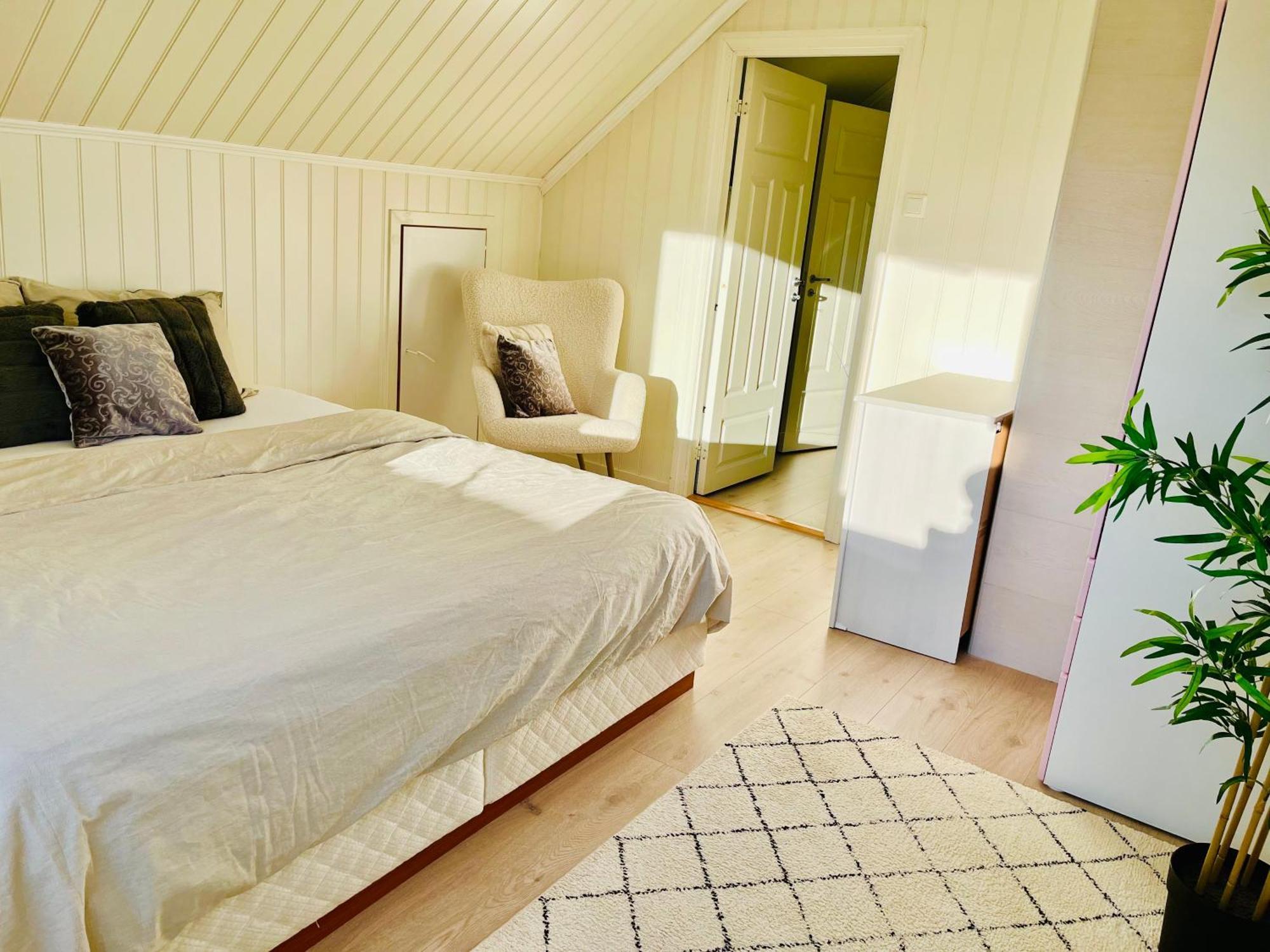 A Beautiful 3-Bedroom Apartment With Stunning Views And Free Parking Берген Экстерьер фото